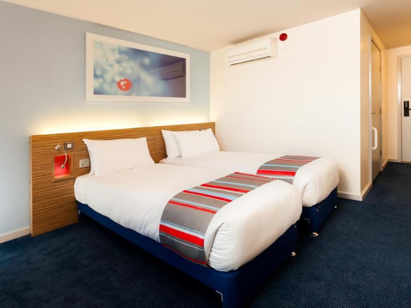 แทรเวลลอดจ์ เพนตัน ซีฟรอนต์ Hotel ภายนอก รูปภาพ